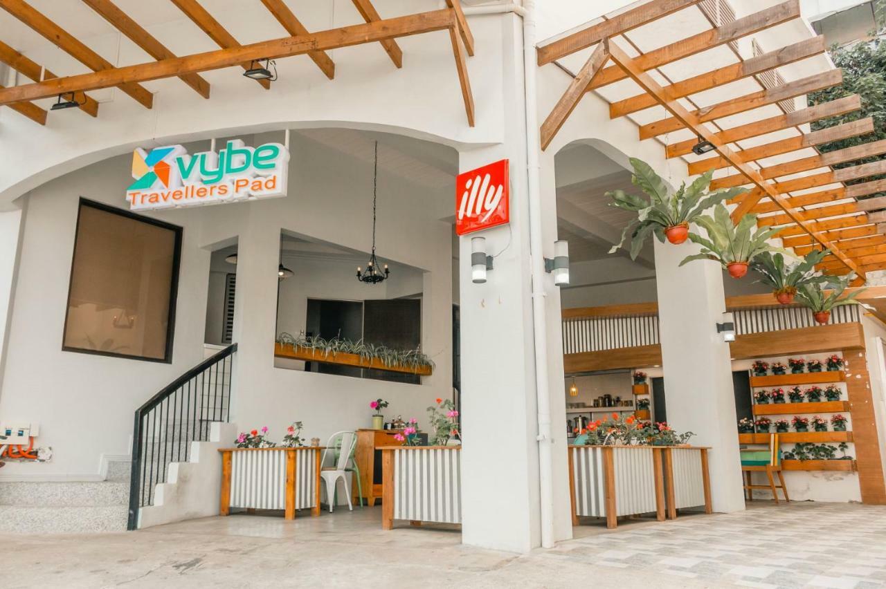 Vybe Travellers Pad Lägenhet Baguio City Exteriör bild